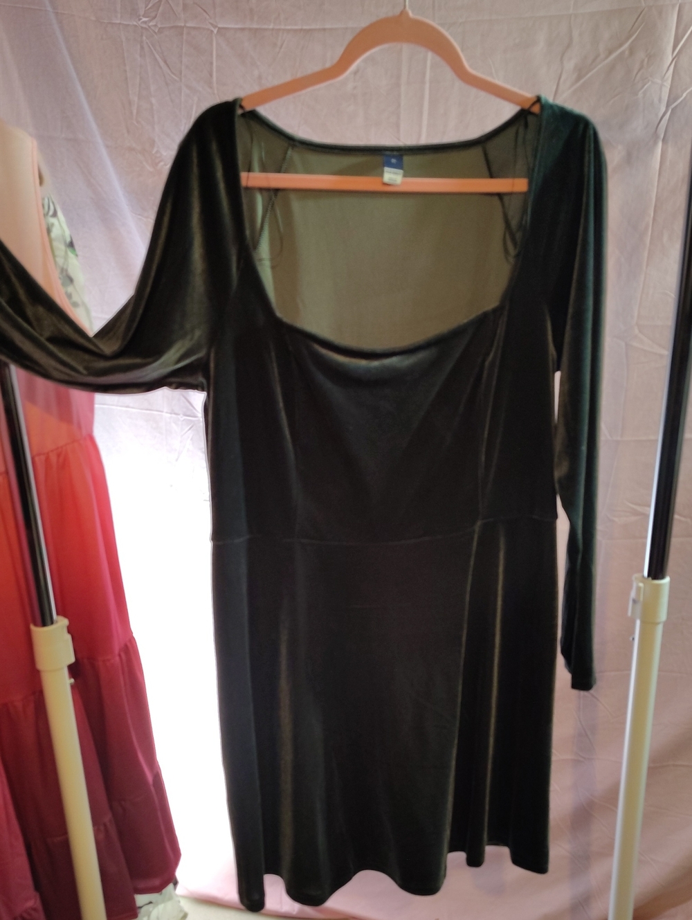 Elegant Dark Green Velvet Long Sleeve Dress